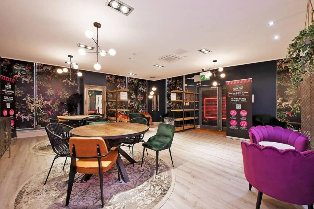 Modern, City Centre, Studio Apartment With Free Wifi, Gym Access, Netflix - West One Шефилд Екстериор снимка