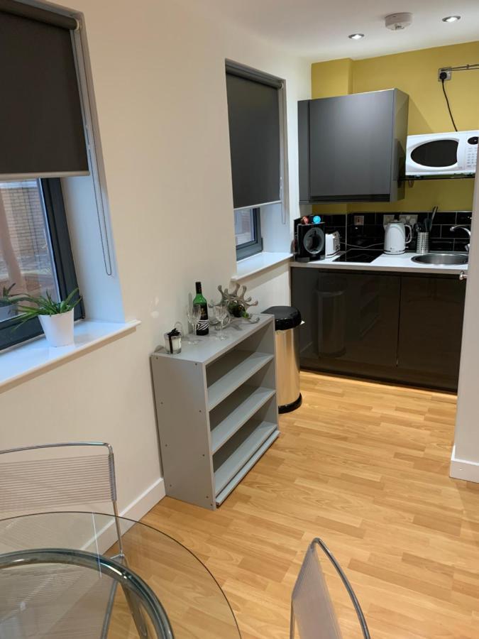 Modern, City Centre, Studio Apartment With Free Wifi, Gym Access, Netflix - West One Шефилд Екстериор снимка